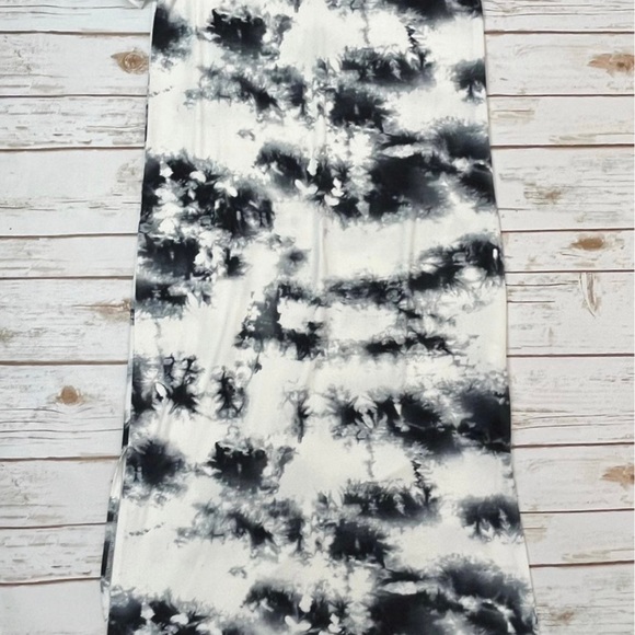 First Love Vici Black White Tie Dye Maxi Dress Size S Small - Picture 4 of 7